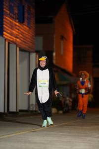 BIB: 50176
                            <button type="button" onclick="openModal(21743946)" class="btn btn-primary btn-sm float-right btn-popup" data-toggle="modal" data-target=".modal-high-quality">
                        <i class="fas fa-shopping-cart"></i> Add to Cart
                    </button>
                                            <button type="button" onclick="isThisMe(21743946, true)" class="btn btn-success btn-sm float-right btn-popup btn-isme hidden" data-toggle="tooltip" data-placement="bottom" title="นี่คือรูปของคุณใช่ไหม คลิกที่นี่เพื่อเอาเข้าอัลบั้ม">
                        <i class="fas fa-plus"></i> Add to album
                    </button>
                    <button type="button" onclick="isThisMe(21743946, false)" class="btn btn-warning btn-sm float-right btn-popup btn-isnotme hidden">
                        <i class="fas fa-ban"></i> Remove from album
                    </button>